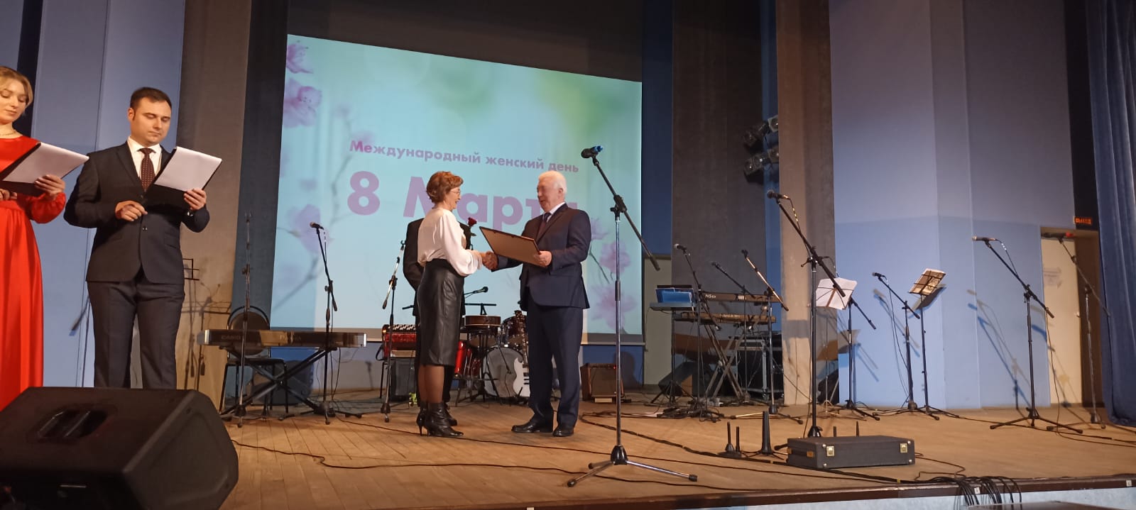 Поздравляем Еремину Е.В. с вручением Почётной грамоты Ректора ПГУ